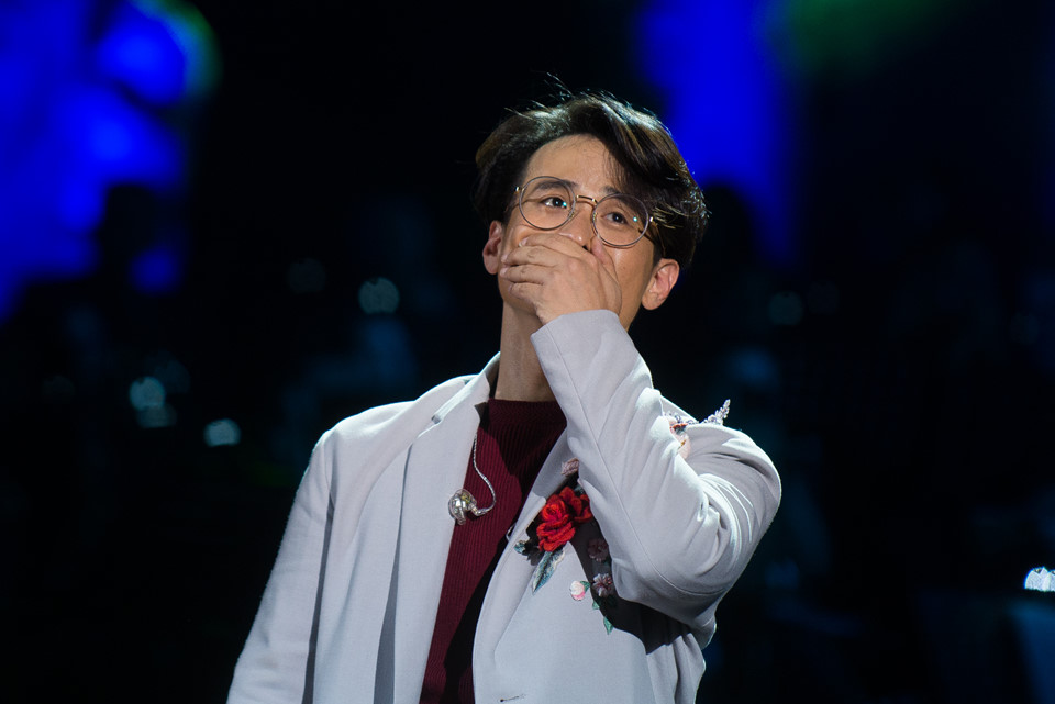 Mỹ Tâm lần đầu tựa vai Hà Anh Tuấn, cùng hát về thời thanh xuân